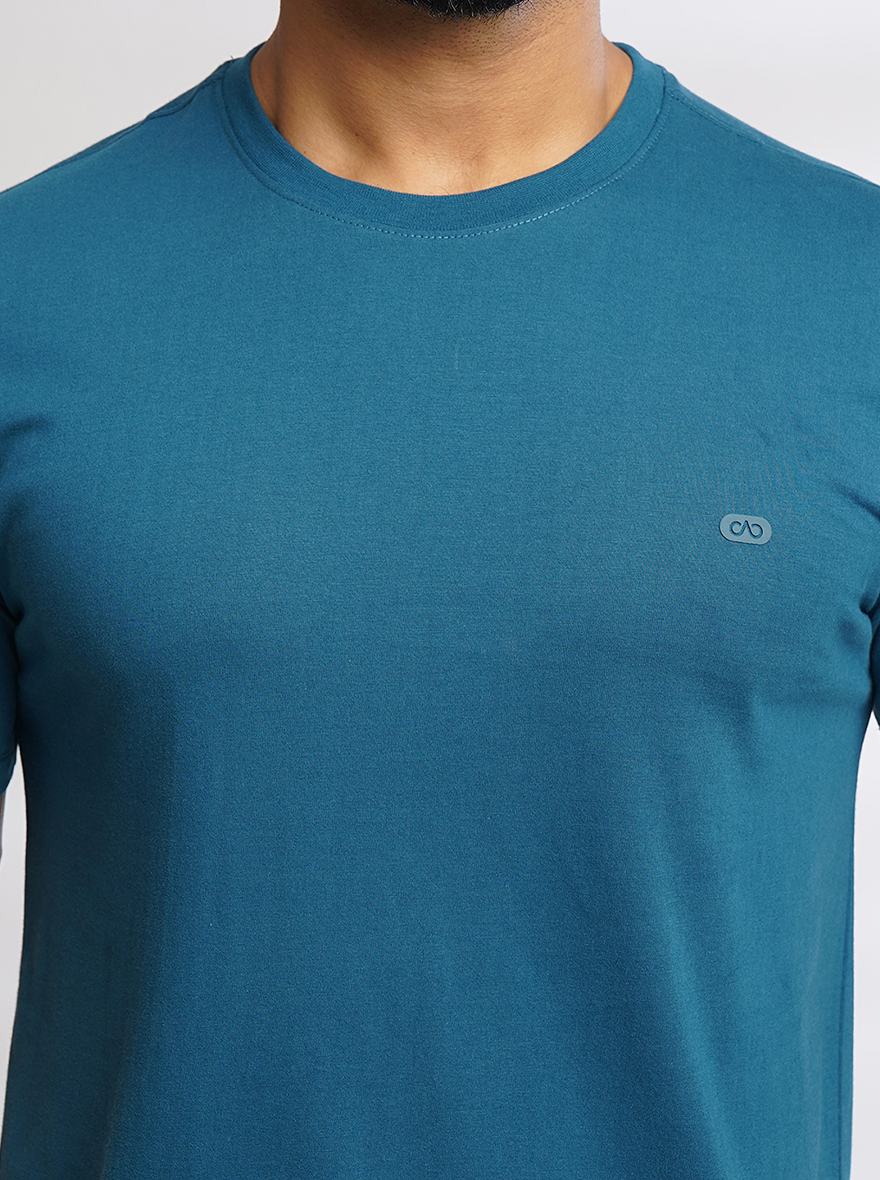 Blue Solid Slim Fit T-Shirt | pehervi