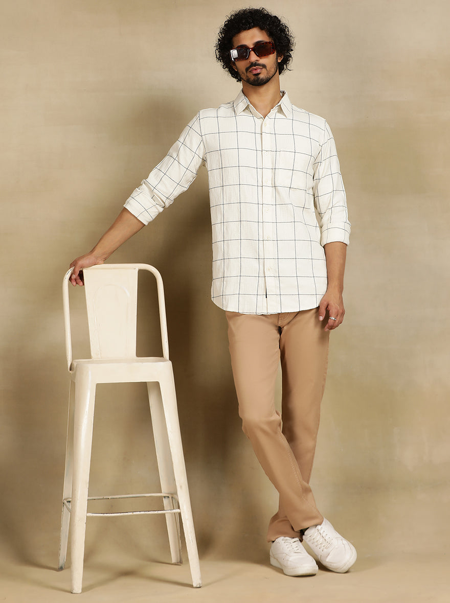 Off White Checked Slim Fit Casual Shirt | pehervi