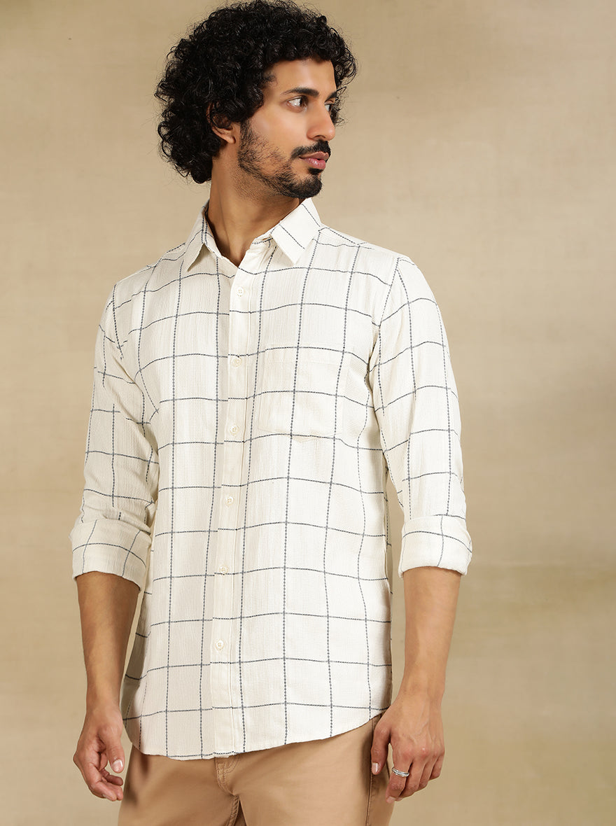 Off White Checked Slim Fit Casual Shirt | pehervi
