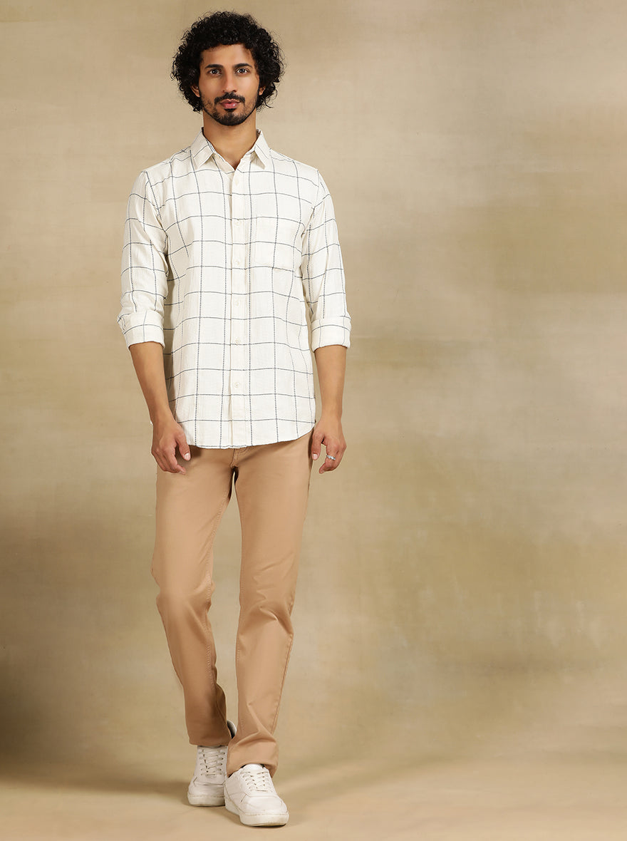 Off White Checked Slim Fit Casual Shirt | pehervi