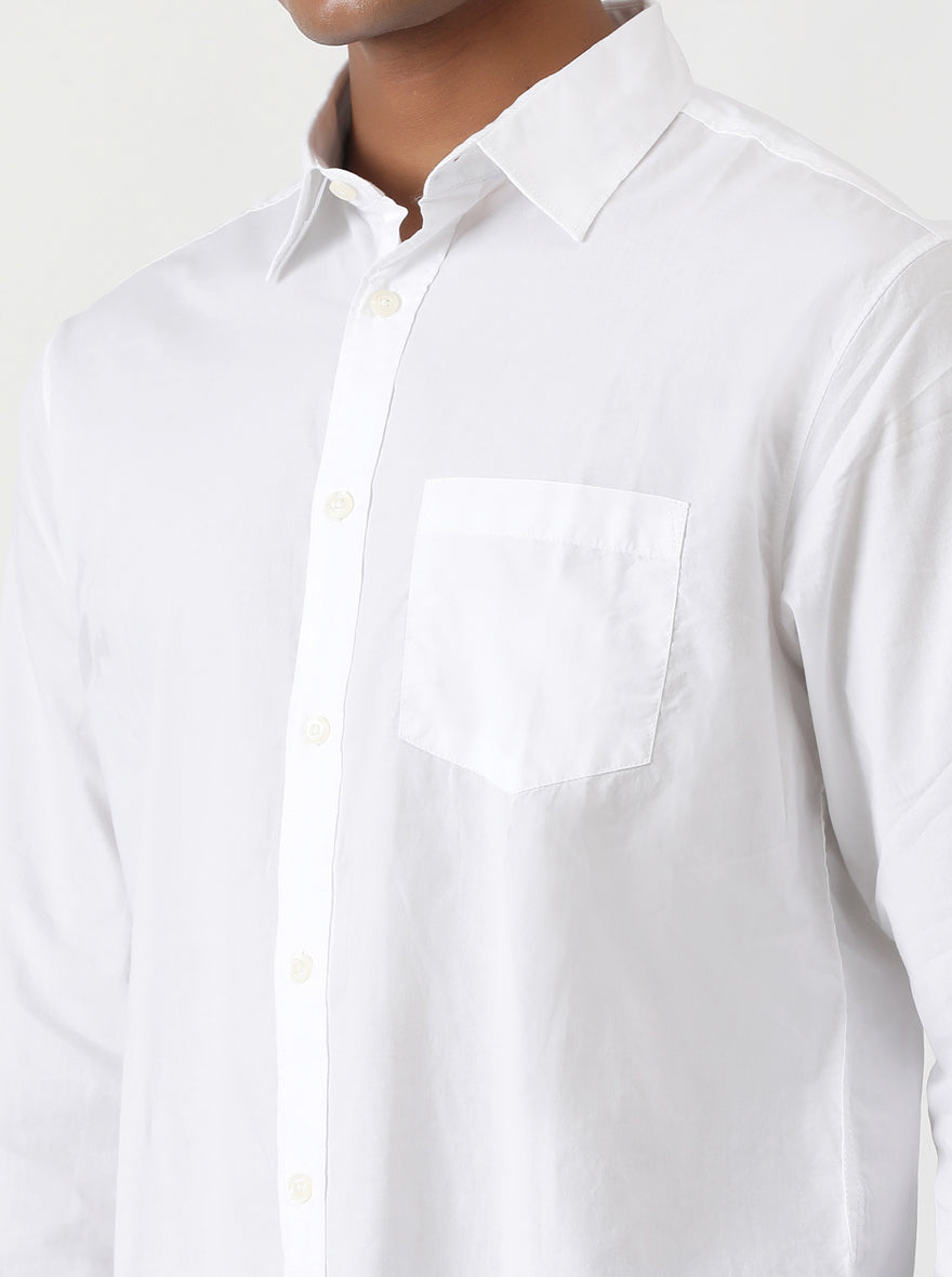 White Solid Slim Fit Casual Shirt | pehervi