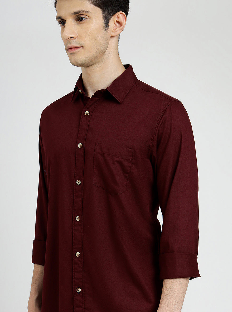 Wine Solid Slim Fit Casual Shirt | pehervi