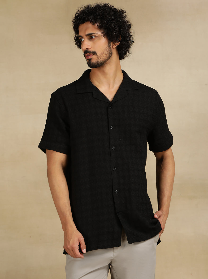 Black Solid Slim Fit Casual Shirt | pehervi