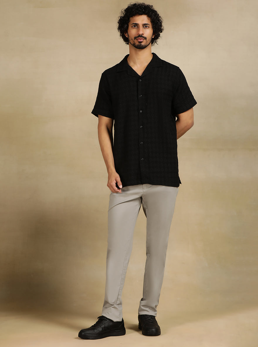 Black Solid Slim Fit Casual Shirt | pehervi