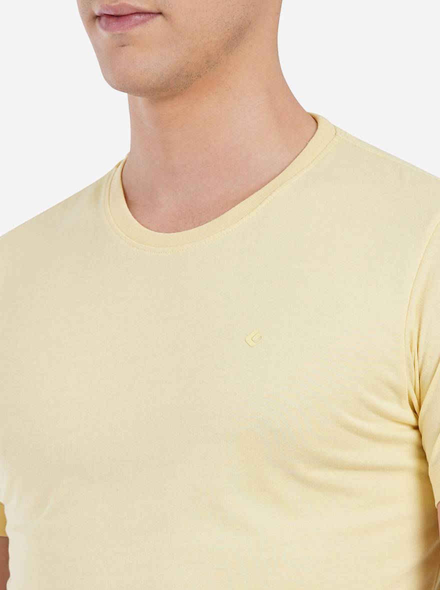 Light Yellow Solid Slim Fit T-Shirt | pehervi