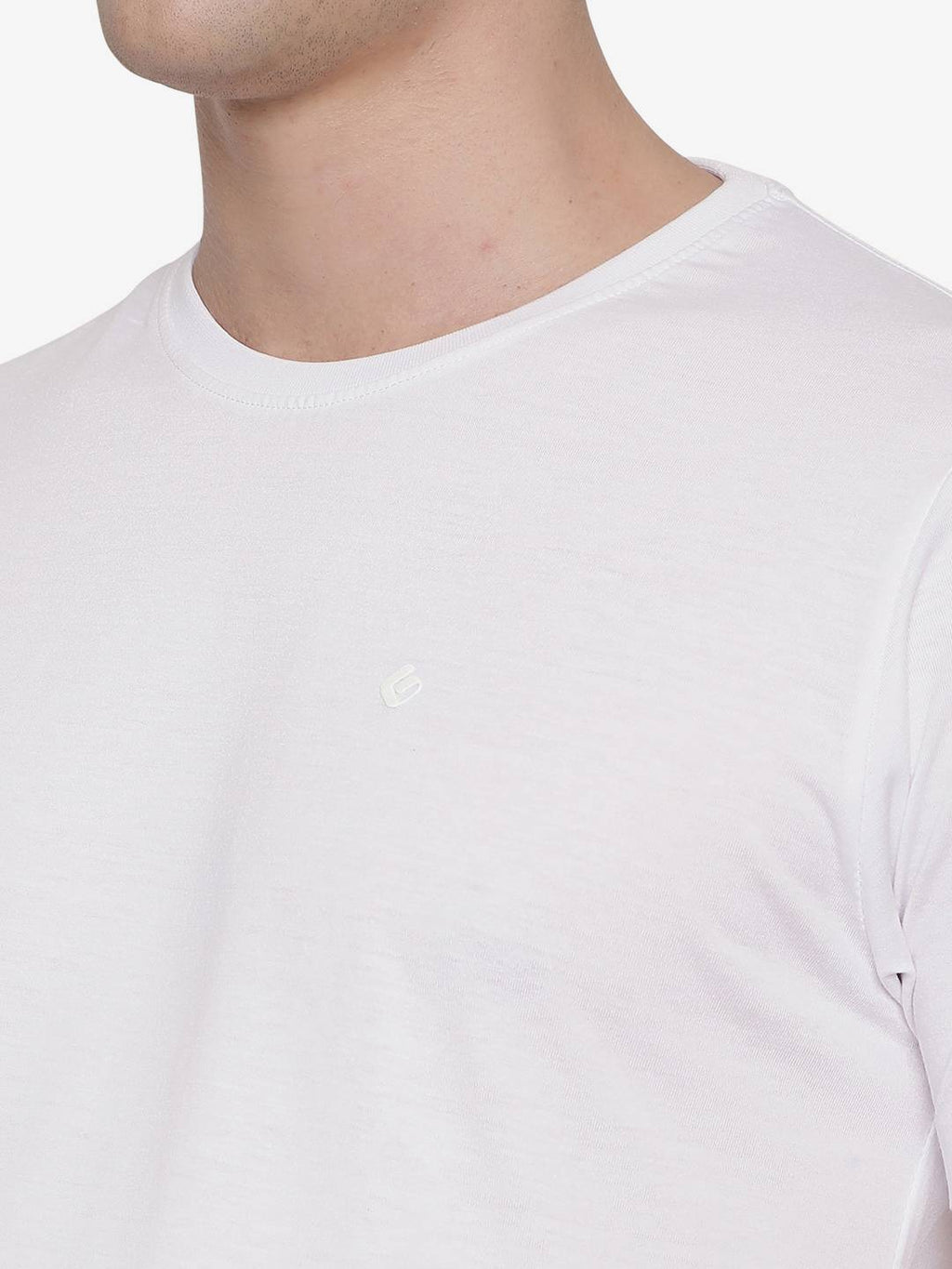 White Solid Slim Fit T-Shirt | pehervi