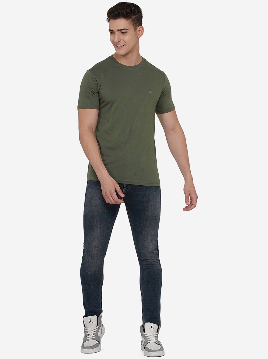 Olive Solid Slim Fit T-Shirt | pehervi