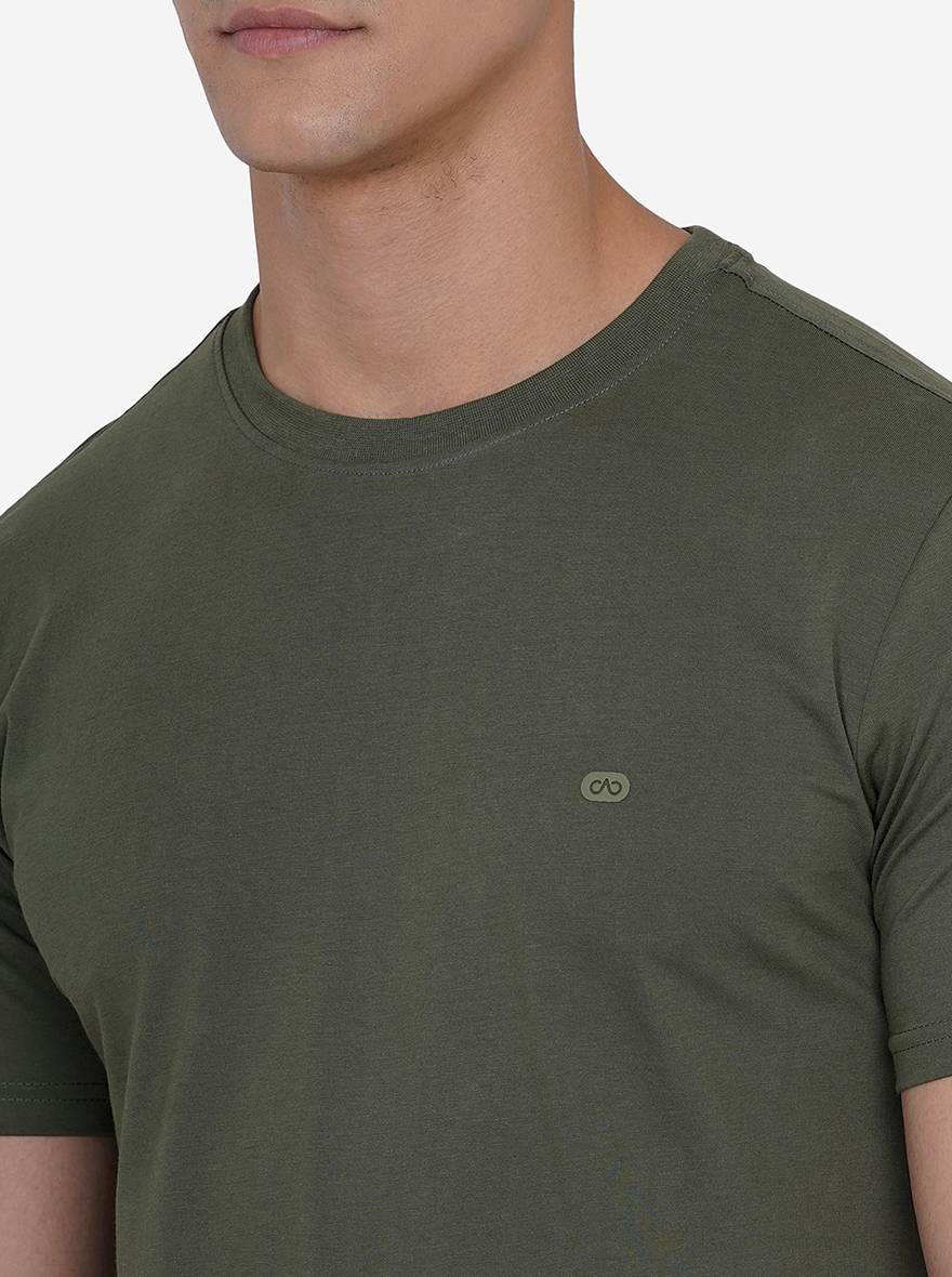 Olive Solid Slim Fit T-Shirt | pehervi