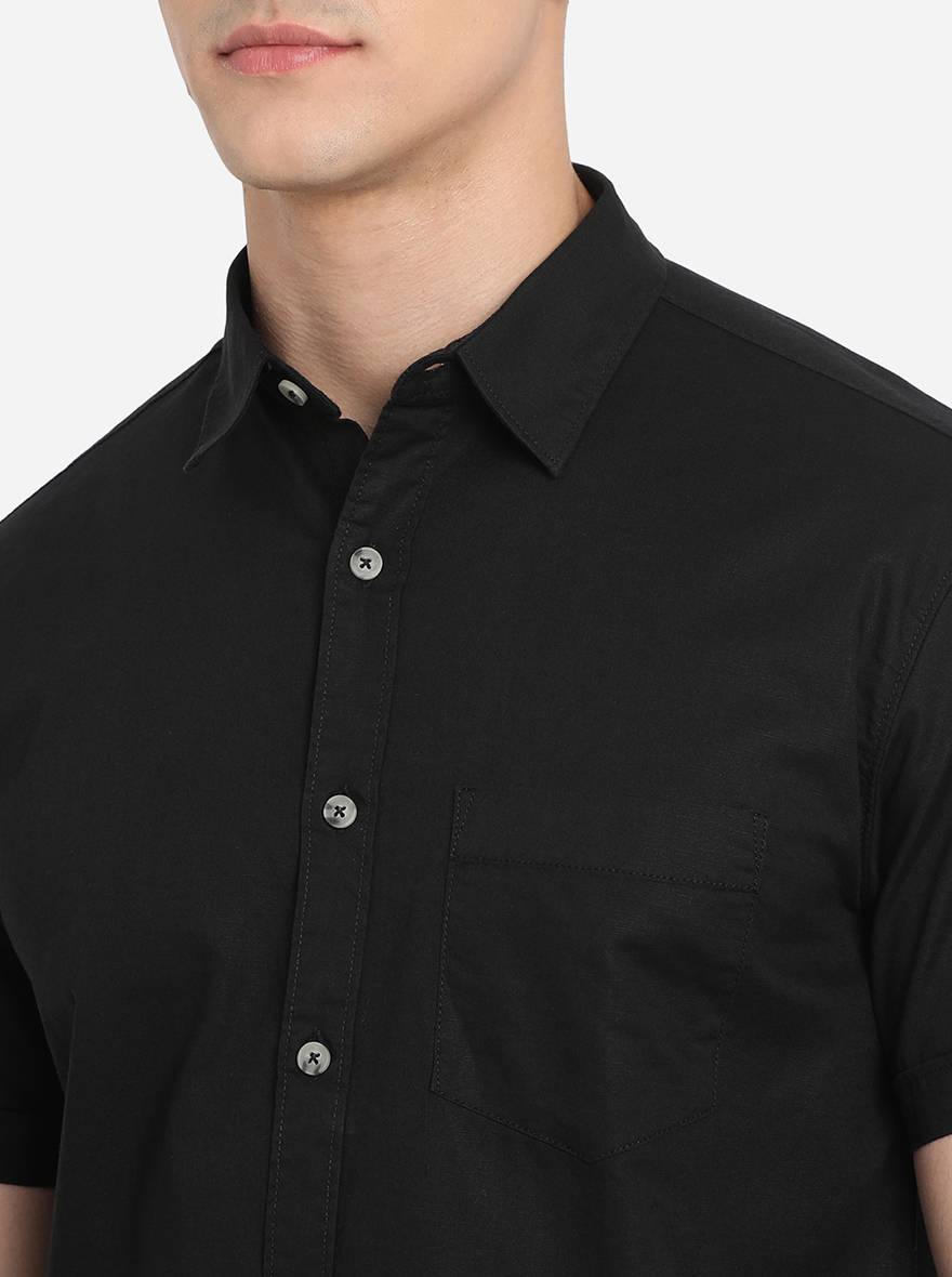 Jet Black Solid Slim Fit Semi Casual Shirt | Pehervi