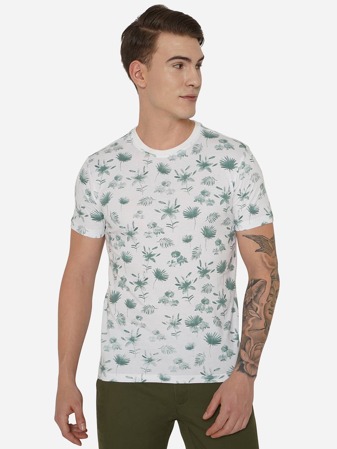 White & Green Printed Slim Fit T-Shirt | pehervi