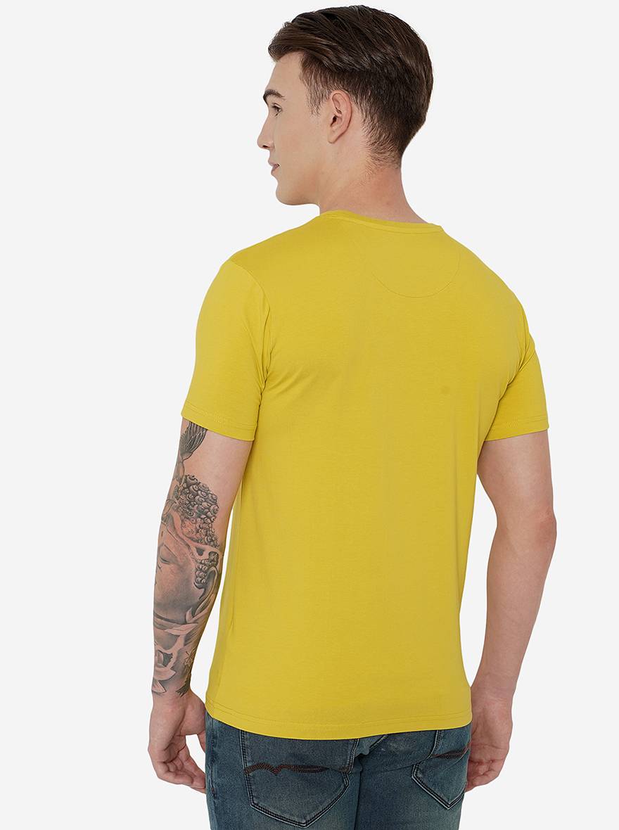 Yellow Printed Slim Fit T-Shirt | pehervi
