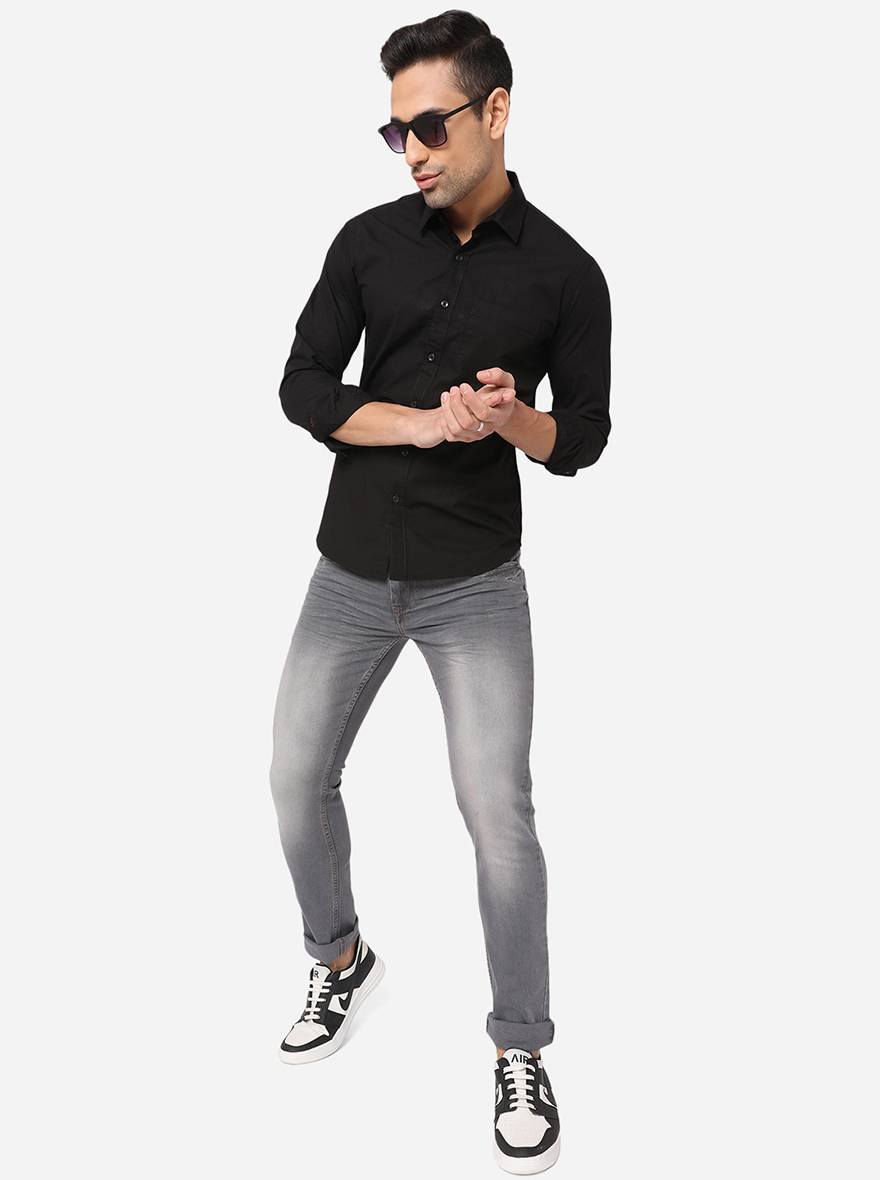 Jet Black Solid Slim Fit Semi Casual Shirt | Pehervi