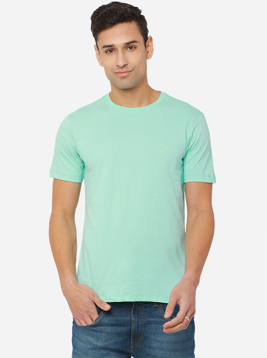 Yucca Green Solid Slim Fit T-Shirt | pehervi