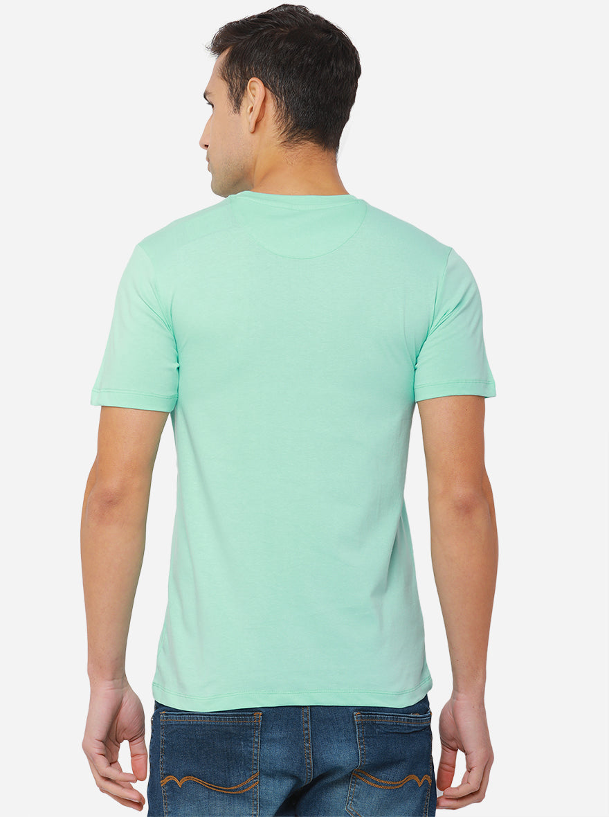 Yucca Green Solid Slim Fit T-Shirt | pehervi
