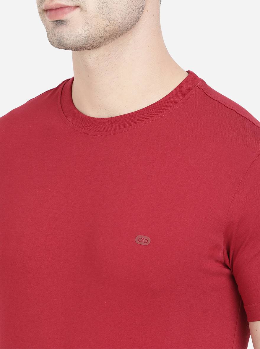 Rio Red Solid Slim Fit T-Shirt | pehervi