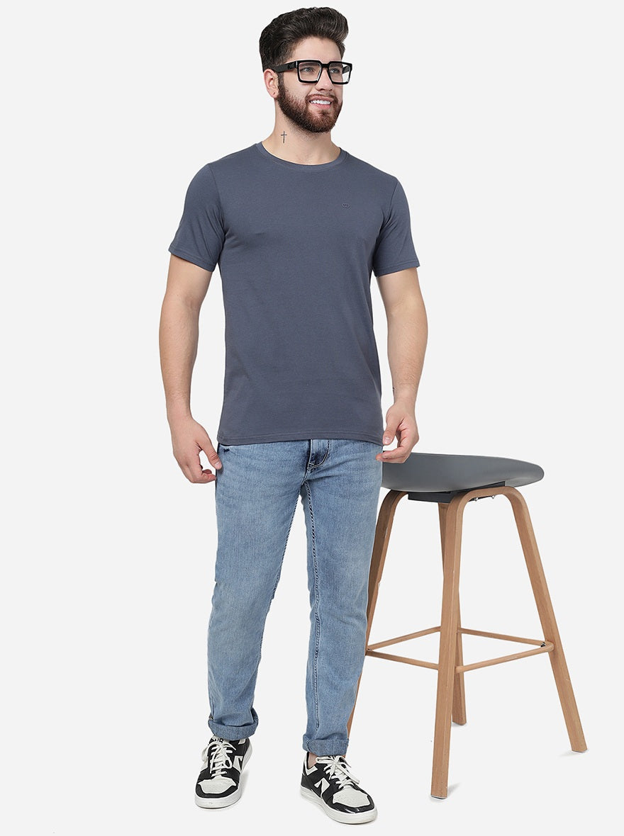 Dark Grey Solid Slim Fit T-Shirt | pehervi
