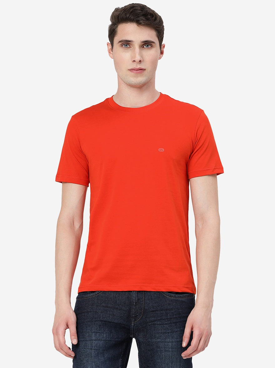Tomato Red Solid Slim Fit T-Shirt | pehervi