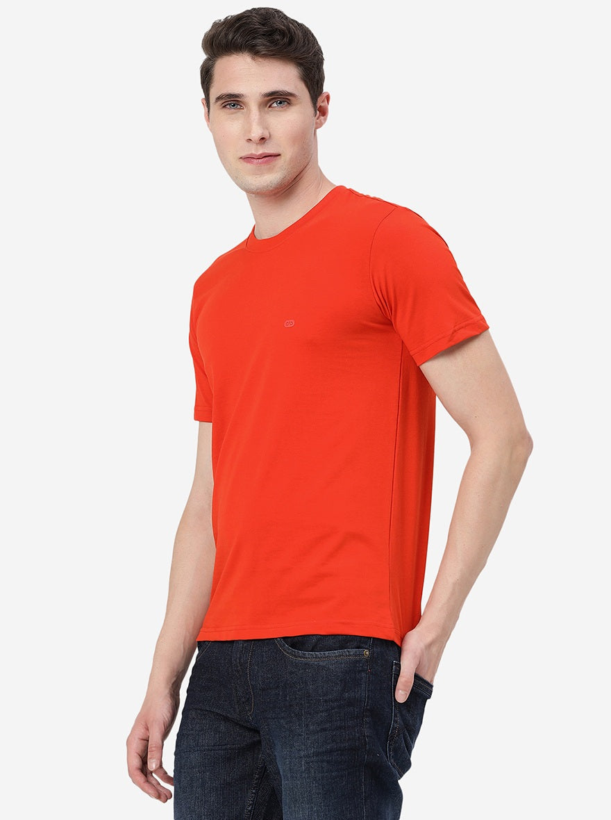 Tomato Red Solid Slim Fit T-Shirt | pehervi