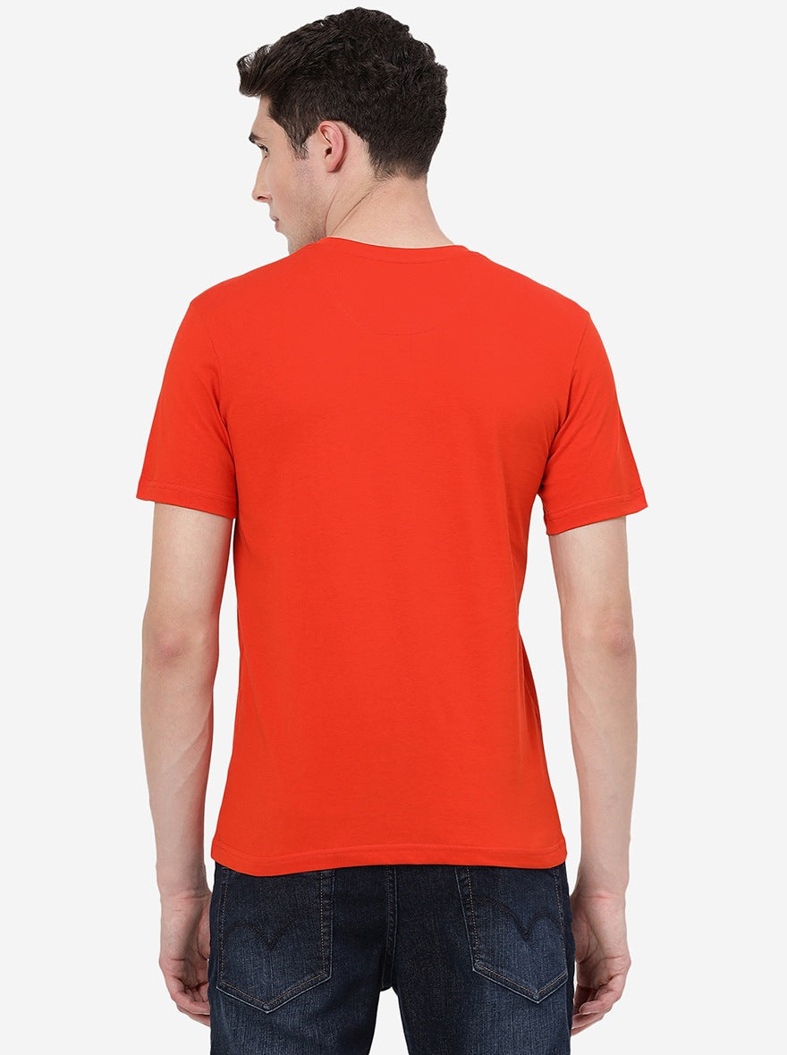 Tomato Red Solid Slim Fit T-Shirt | pehervi
